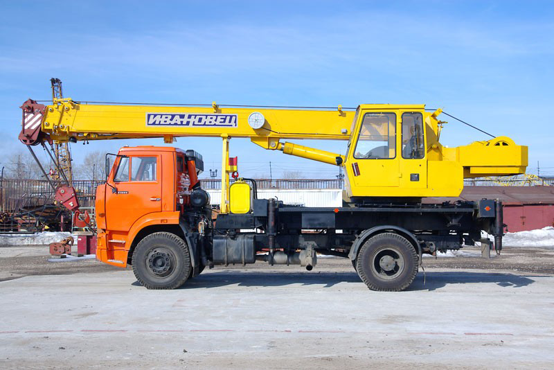Автокран Іванівець - 14 тонн (всюдихід)