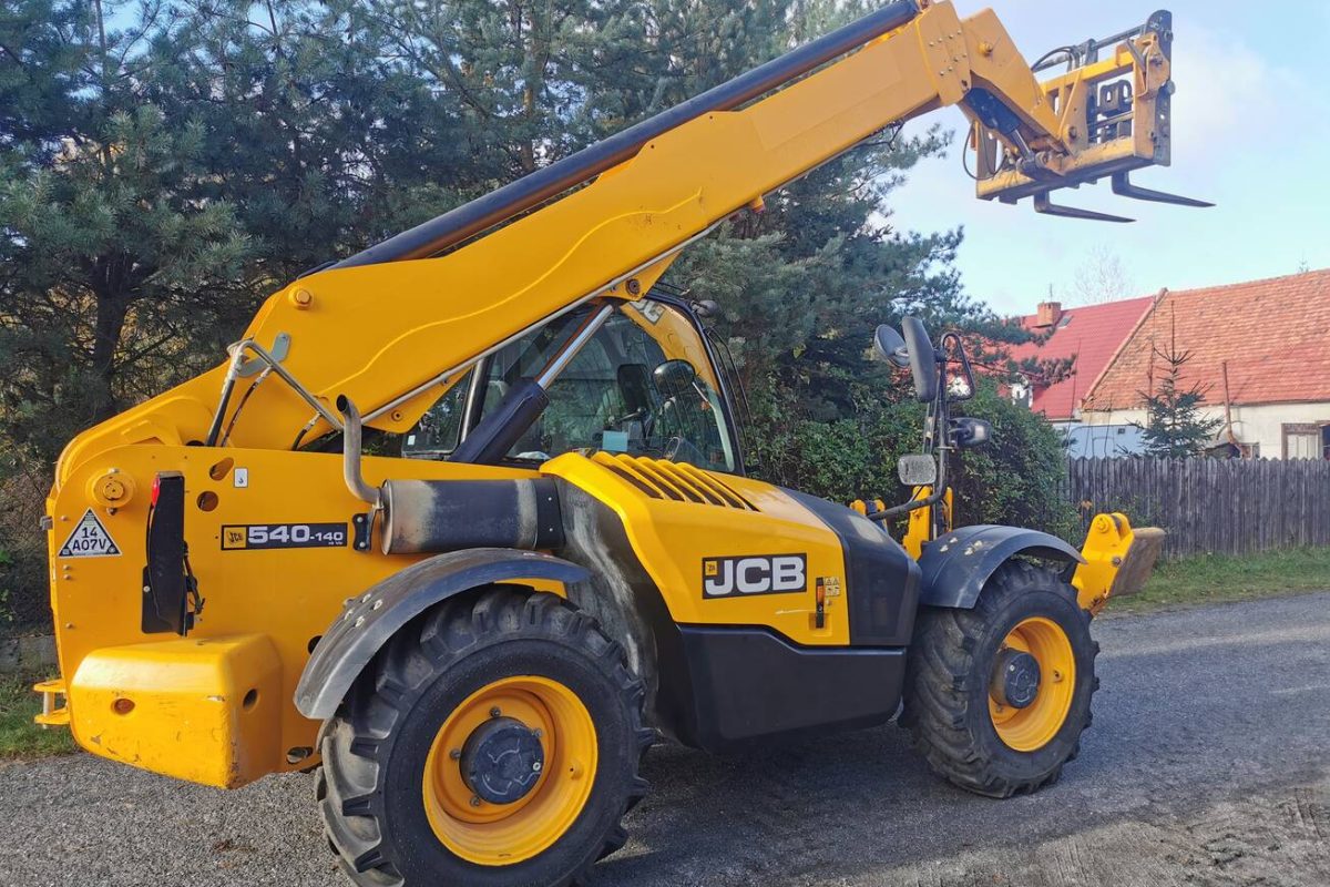 Телескопічний навантажувач JCB 540