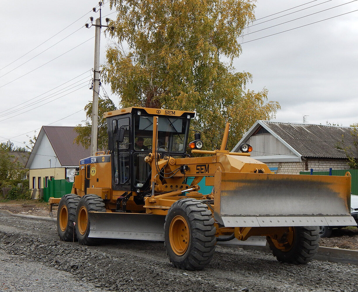 Грейдер SEM 922AWD