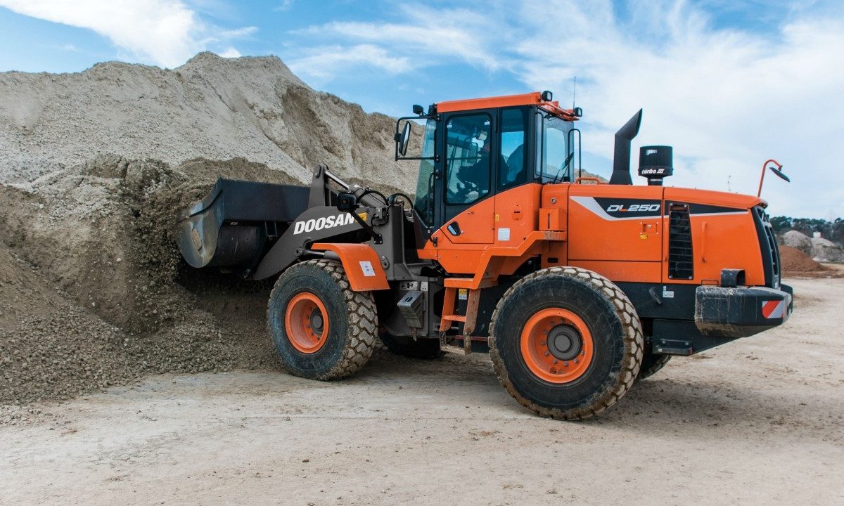 Фронтальний навантажувач Doosan DL200A