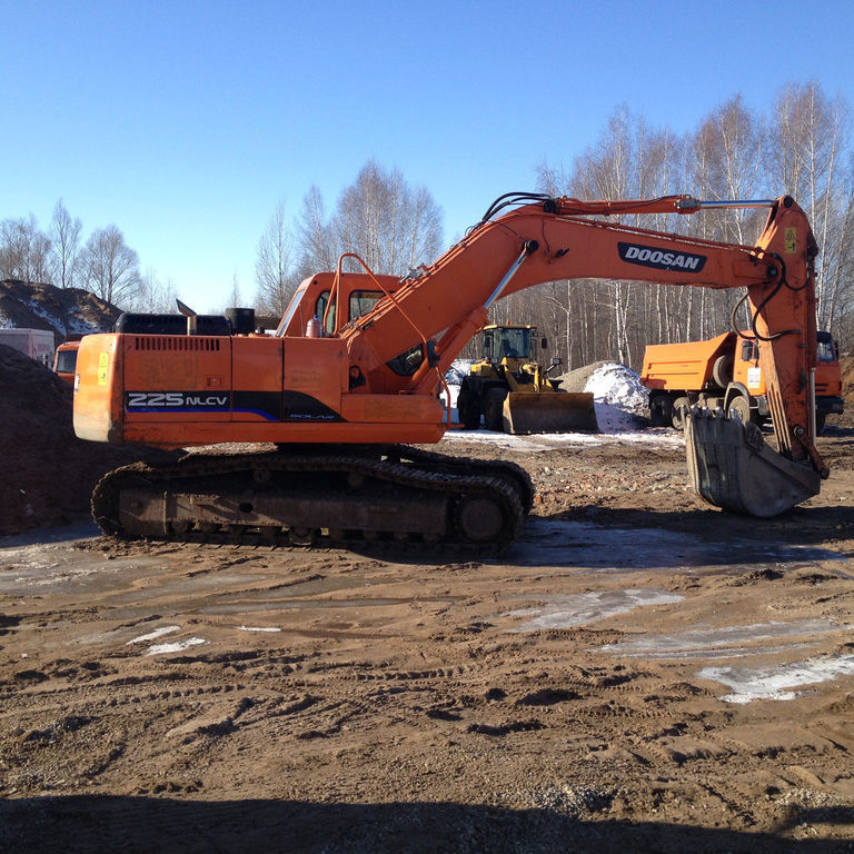 Гусеничний екскаватор Doosan S225NLC-V