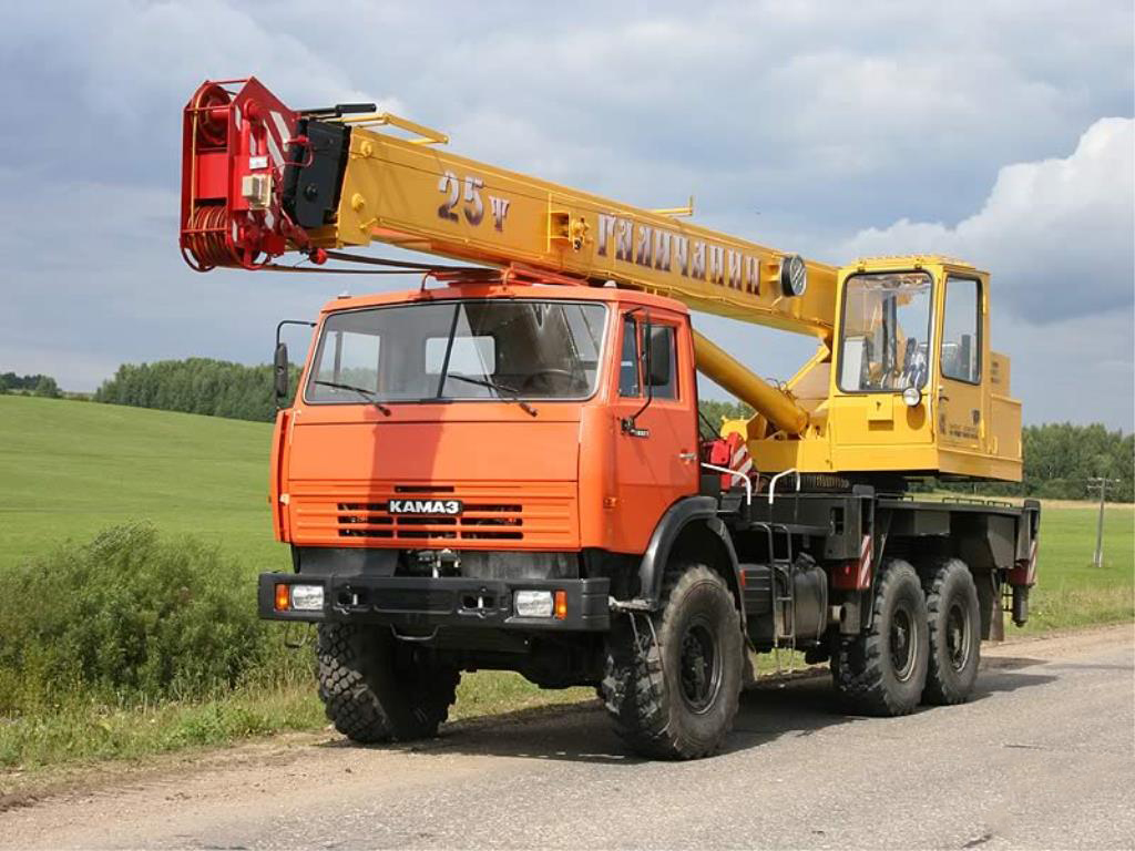 Автокран Галичанин 25 тонн