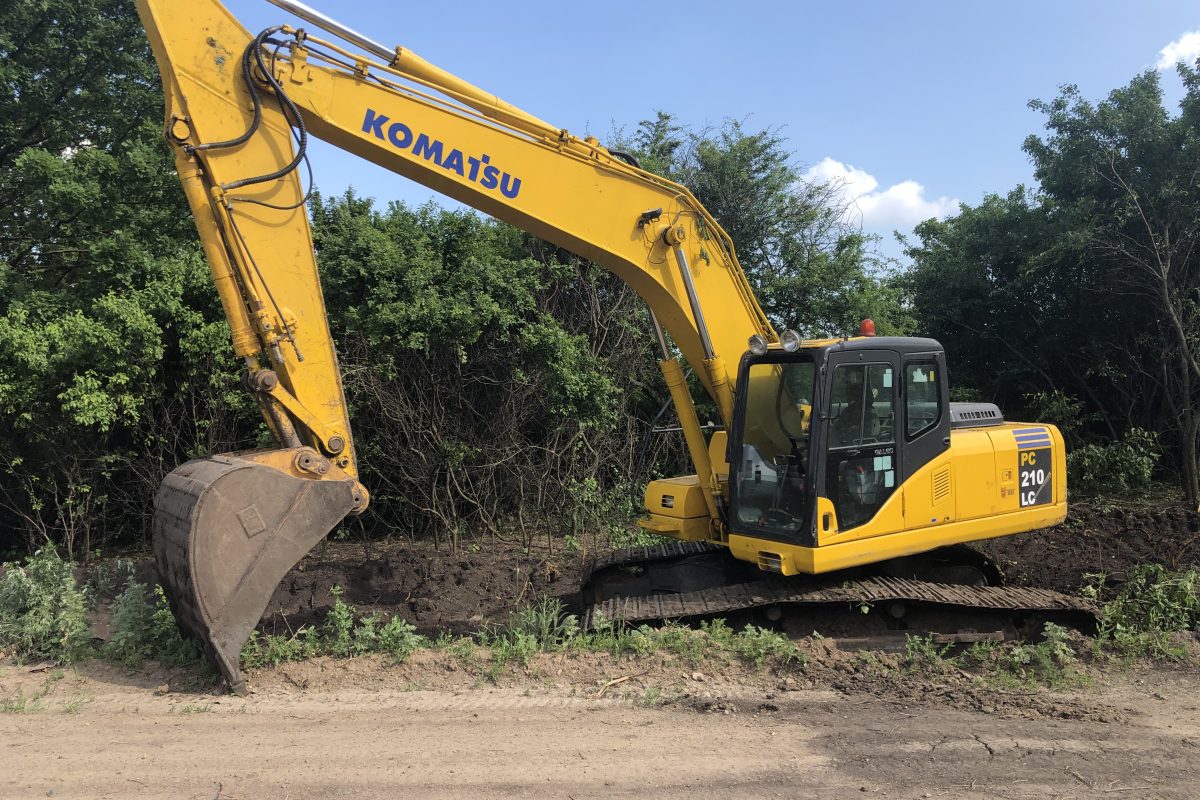 Гусеничний екскаватор Komatsu PC210