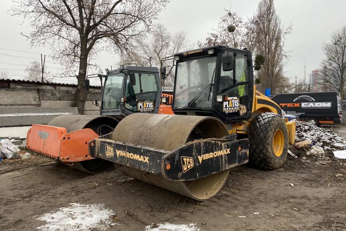 Каток Грунтовий JCB VM166D