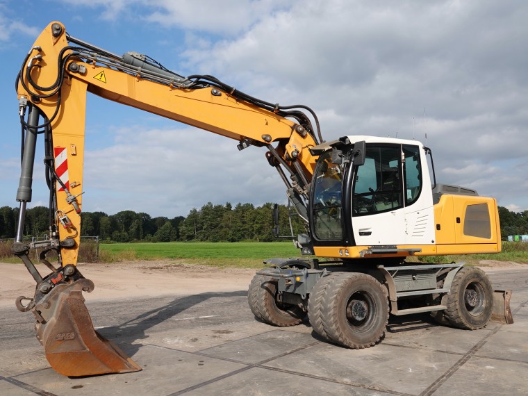Колісний екскаватор Liebherr A 918 Litronic
