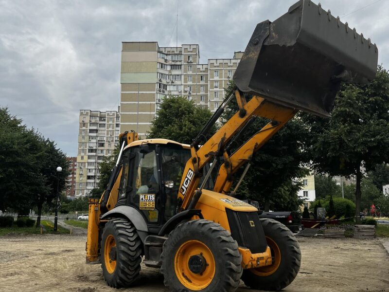 Реконструкція скверу в Дарницькому районі м. Києва