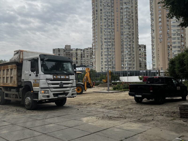 Реконструкція скверу в Дарницькому районі м. Києва