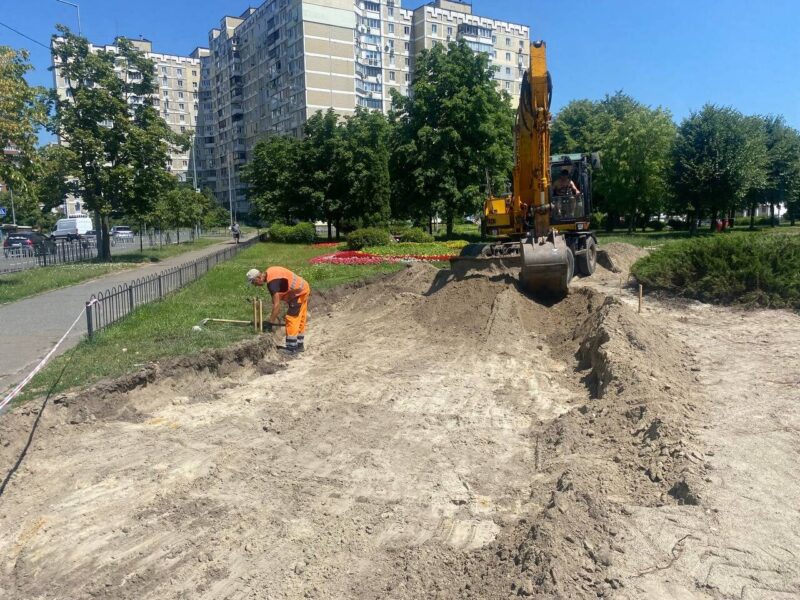 Реконструкція скверу в Дарницькому районі м. Києва