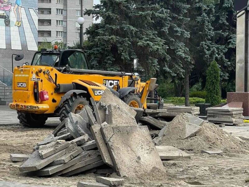 Реконструкція скверу в Дарницькому районі м. Києва