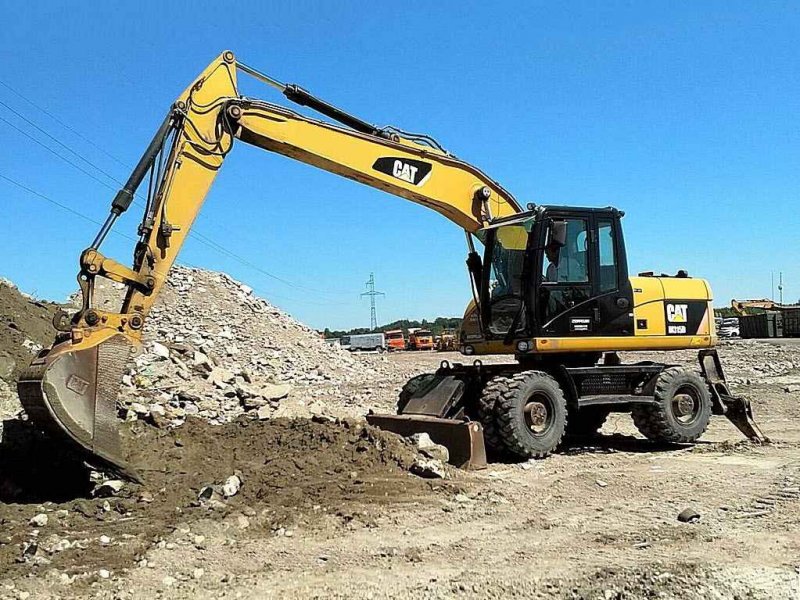 Колісний екскаватор Caterpillar M317D2